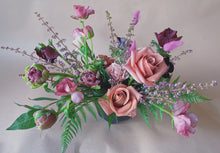 Load image into Gallery viewer, Valentine&#39;s Vase Arrangement
